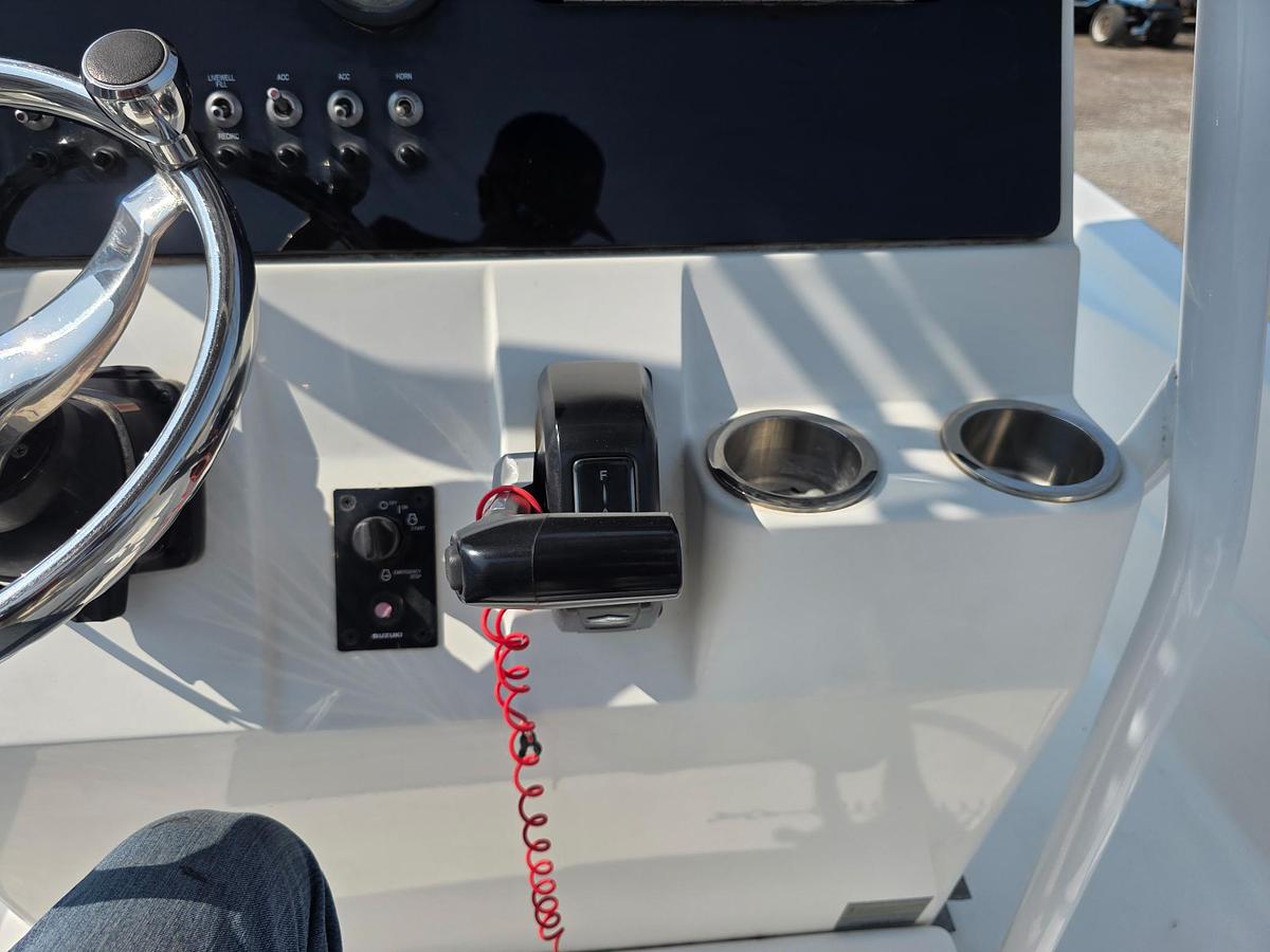 Used 2019 Epic Boats 22 Bay