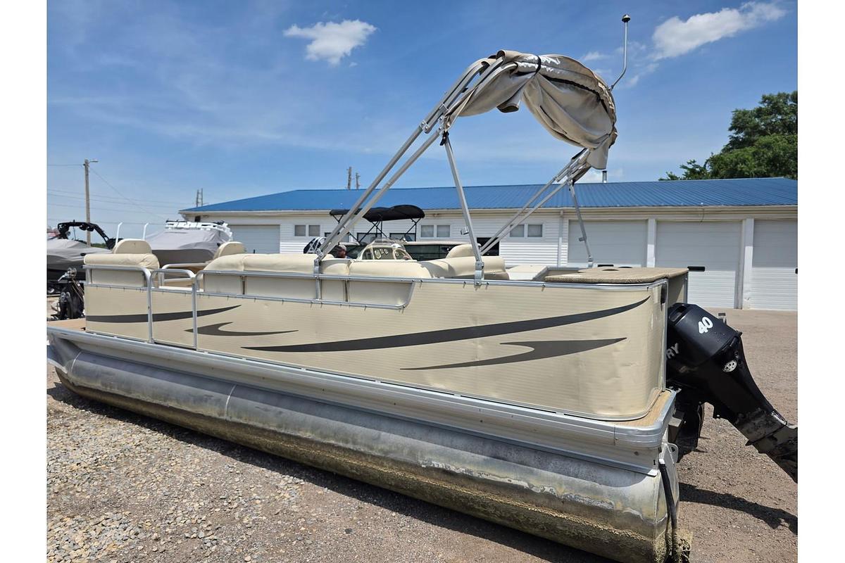 Used 2005 Godfrey Sweetwater 2286 Tuscany Cruise & Fish