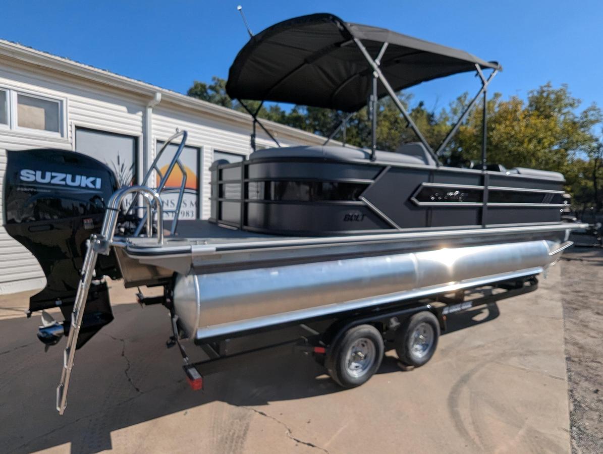 2027 Bentley Pontoons Bolt 223