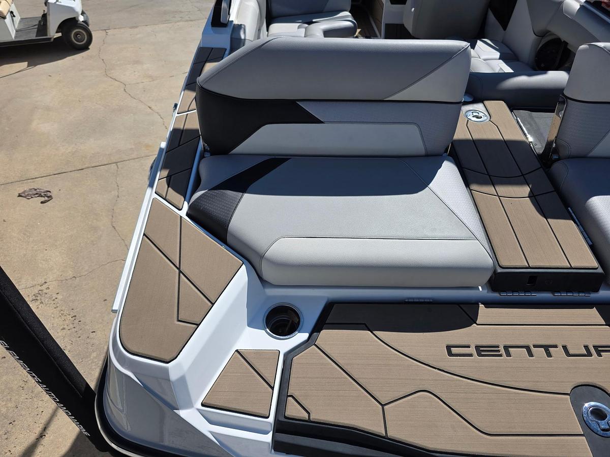 Used 2022 Centurion RI 230