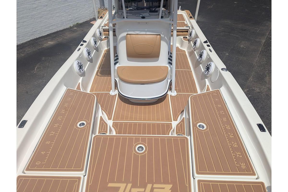 Used 2018 Epic Boats 22 Bay