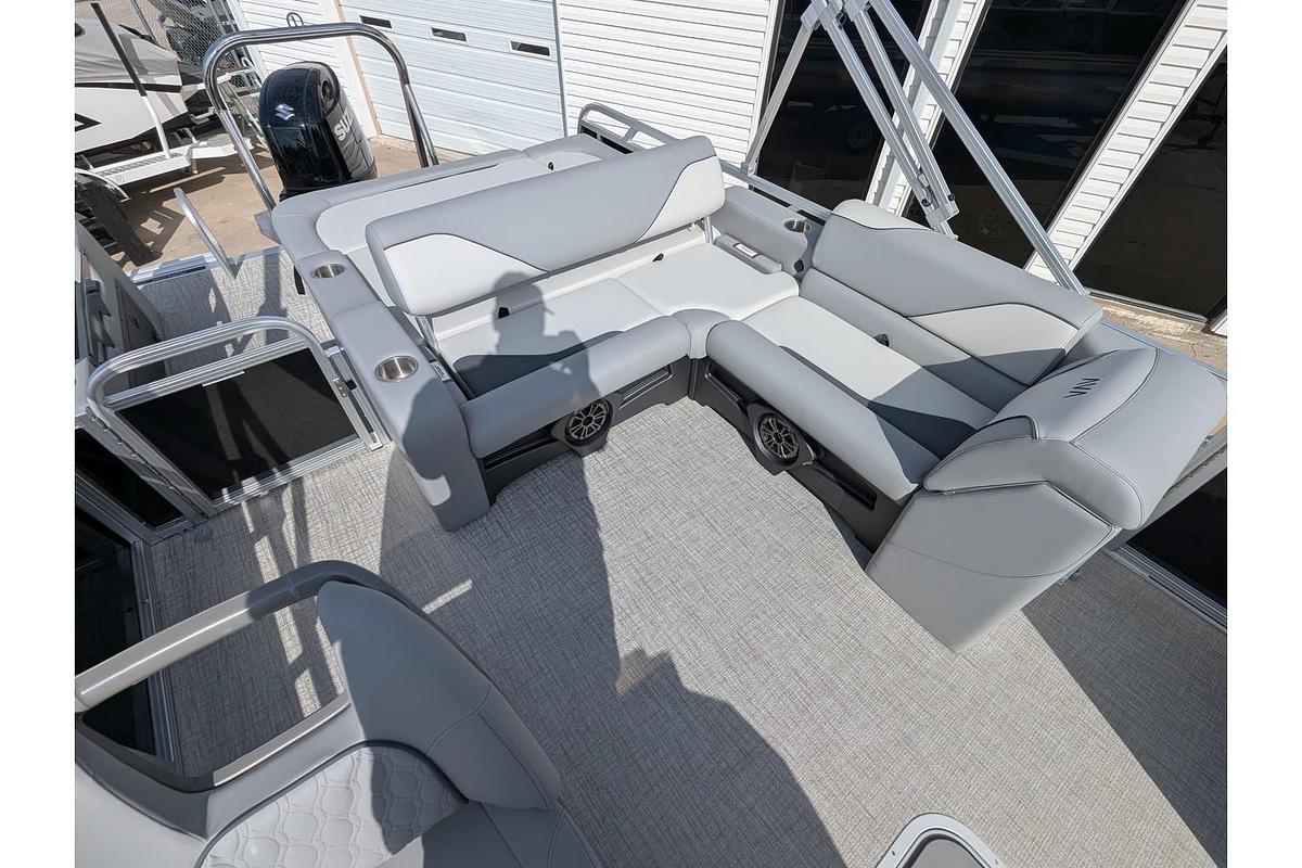 2026 Avalon 2385 Venture 85 Versatile Rear Bench