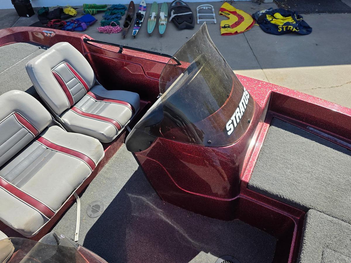 Used 1996 Stratos 268 DC