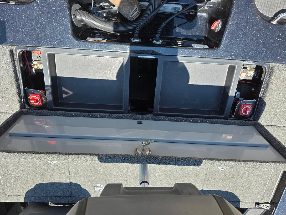Used 2022 Caymas CX 20
