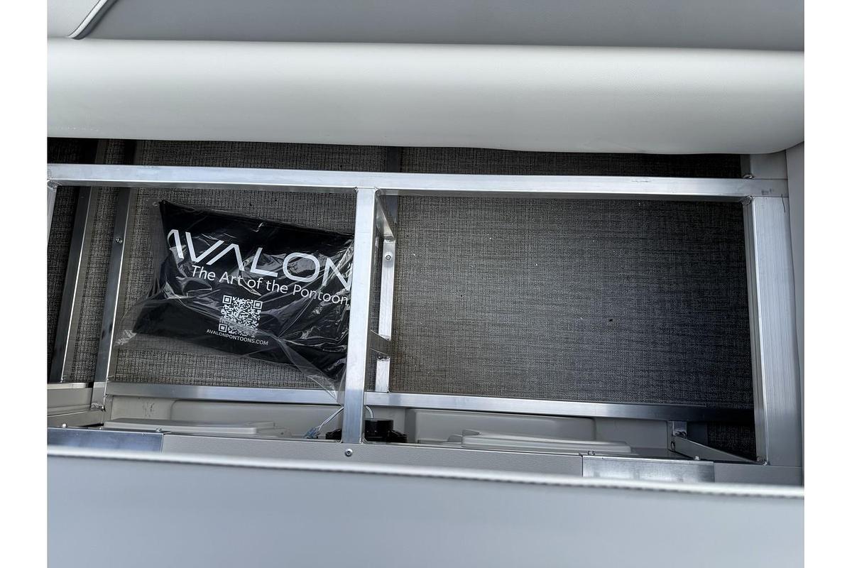 2026 Avalon 2385 Venture 85 Cruise Rear Bench