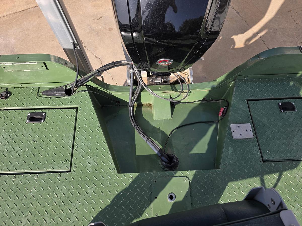 Used 2003 Lowe Roughneck