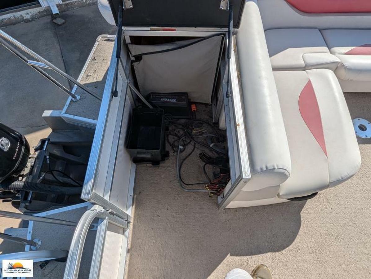 Used 2007 Princecraft Vision 23 Tritoon