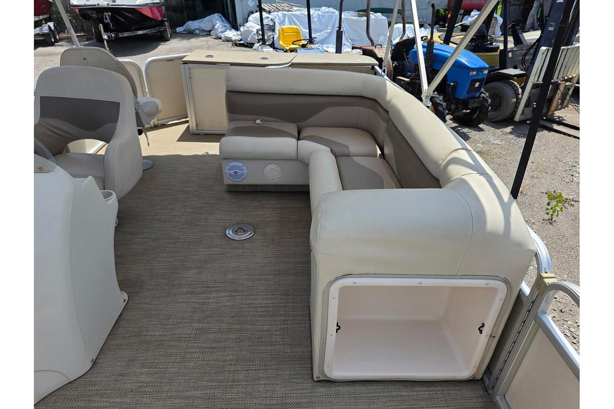 Used 2005 Godfrey Sweetwater 2286 Tuscany Cruise & Fish