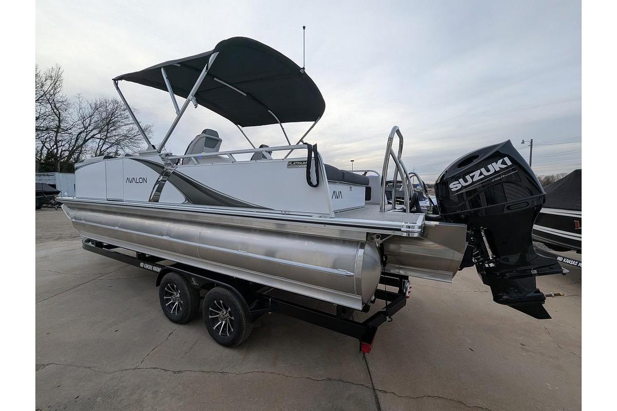 2026 Avalon 2385 LSZ Versatile Rear Bench