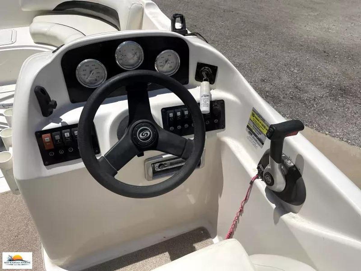 Used 2010 Hurricane Sundeck Sport 188 OB