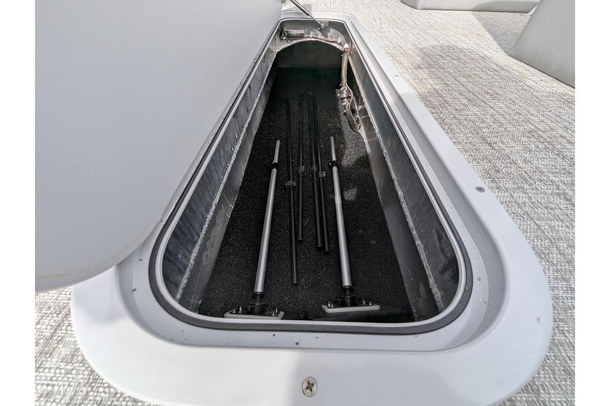 2026 Avalon 2385 Venture 85 Versatile Rear Bench