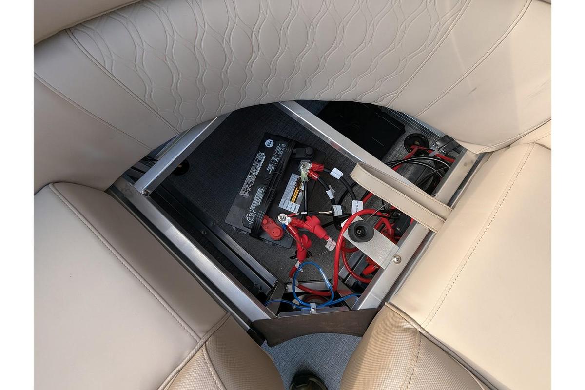 2026 Avalon 2385 LSZ Elite Windshield