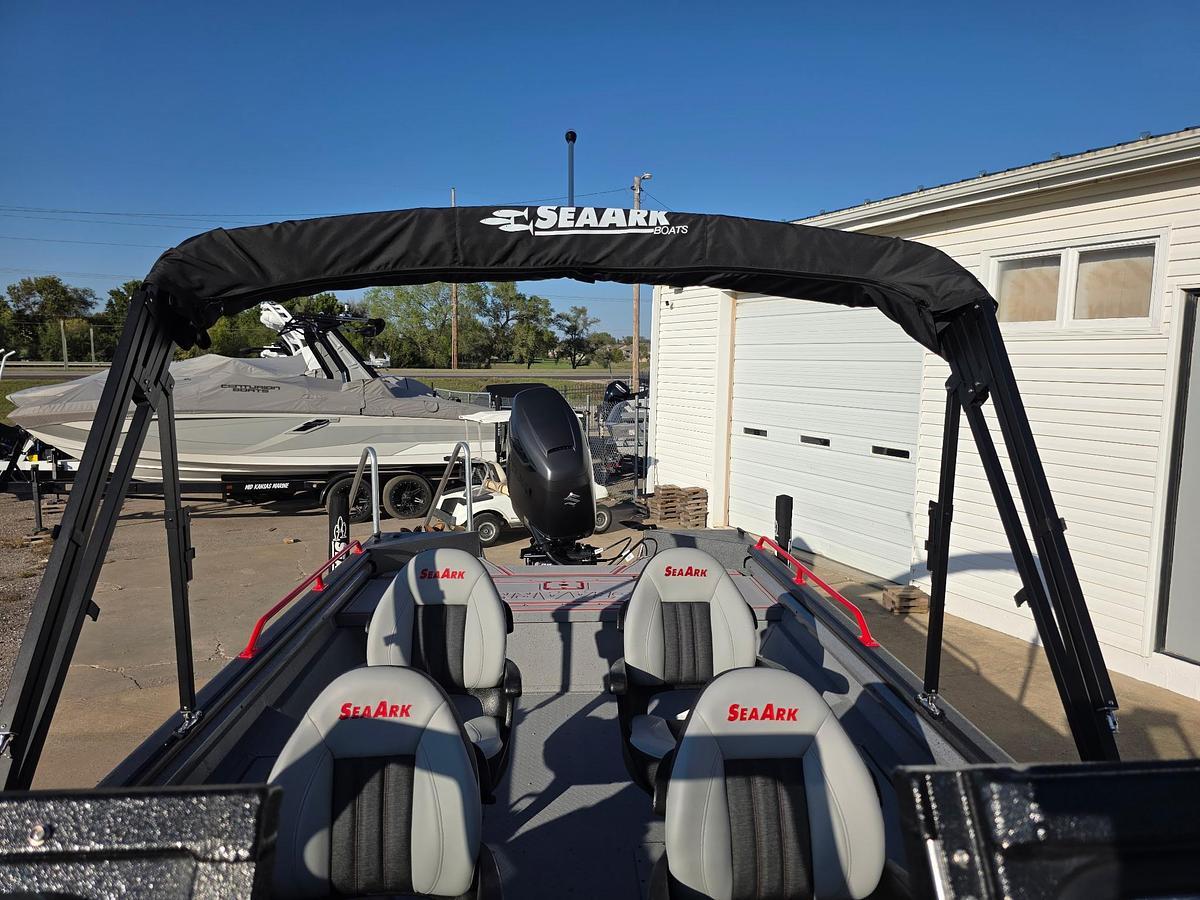 2027 SeaArk Proguide