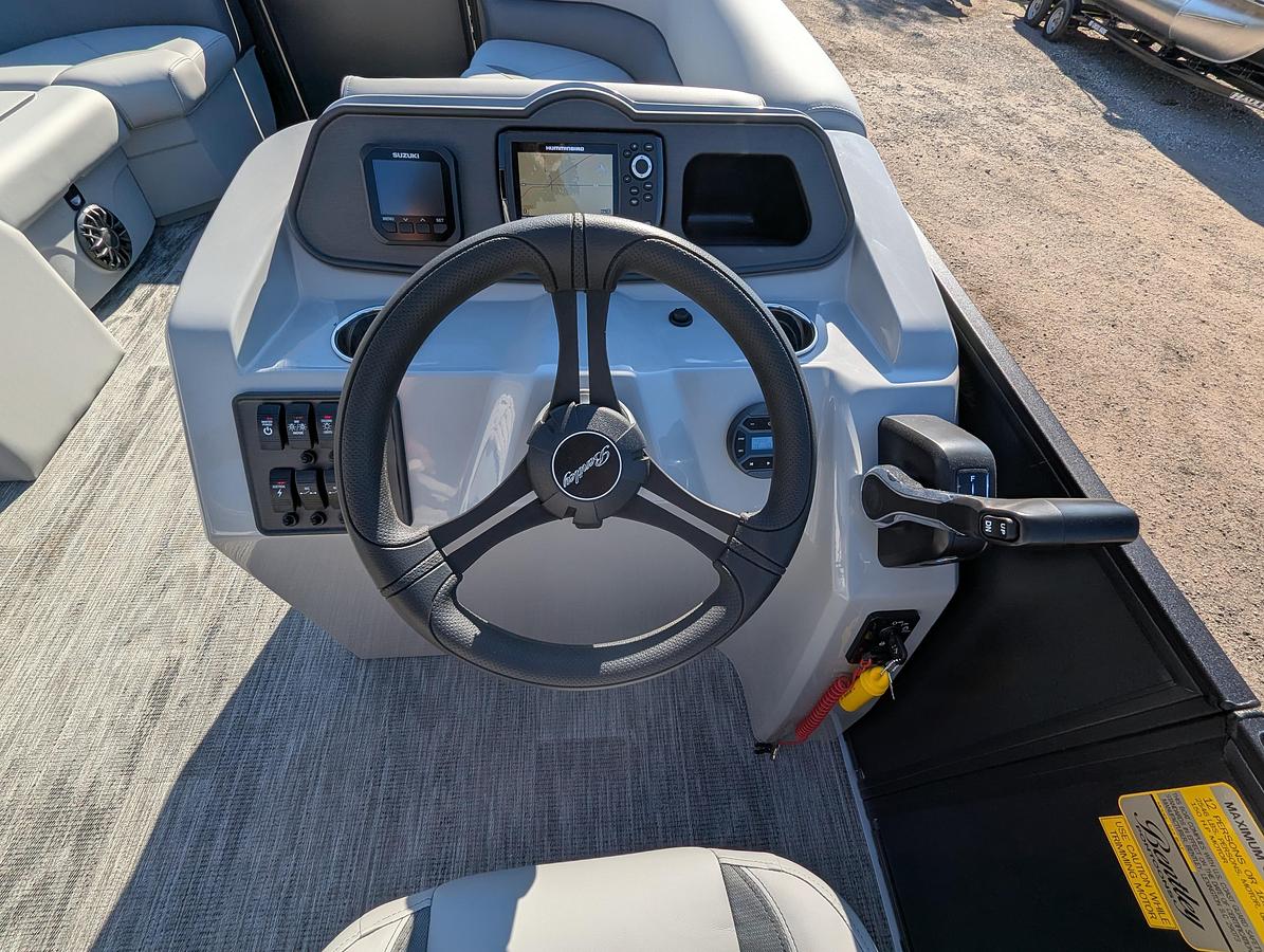 2027 Bentley Pontoons Bolt 223