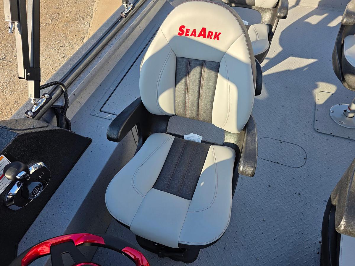 2027 SeaArk Proguide