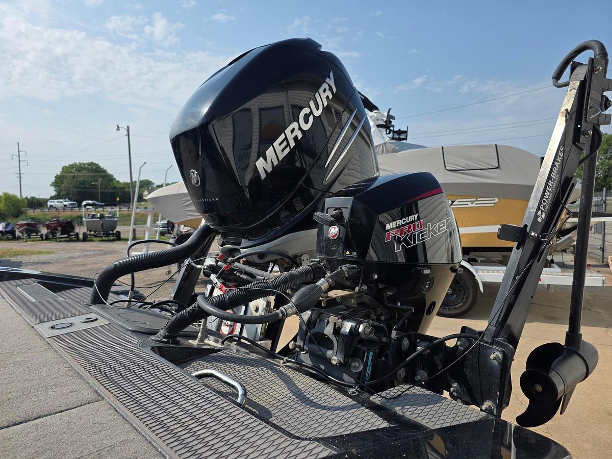 Used 2023 Caymas DV 22