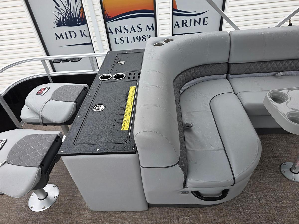 Used 2023 Ranger RP 223 FC Tritoon
