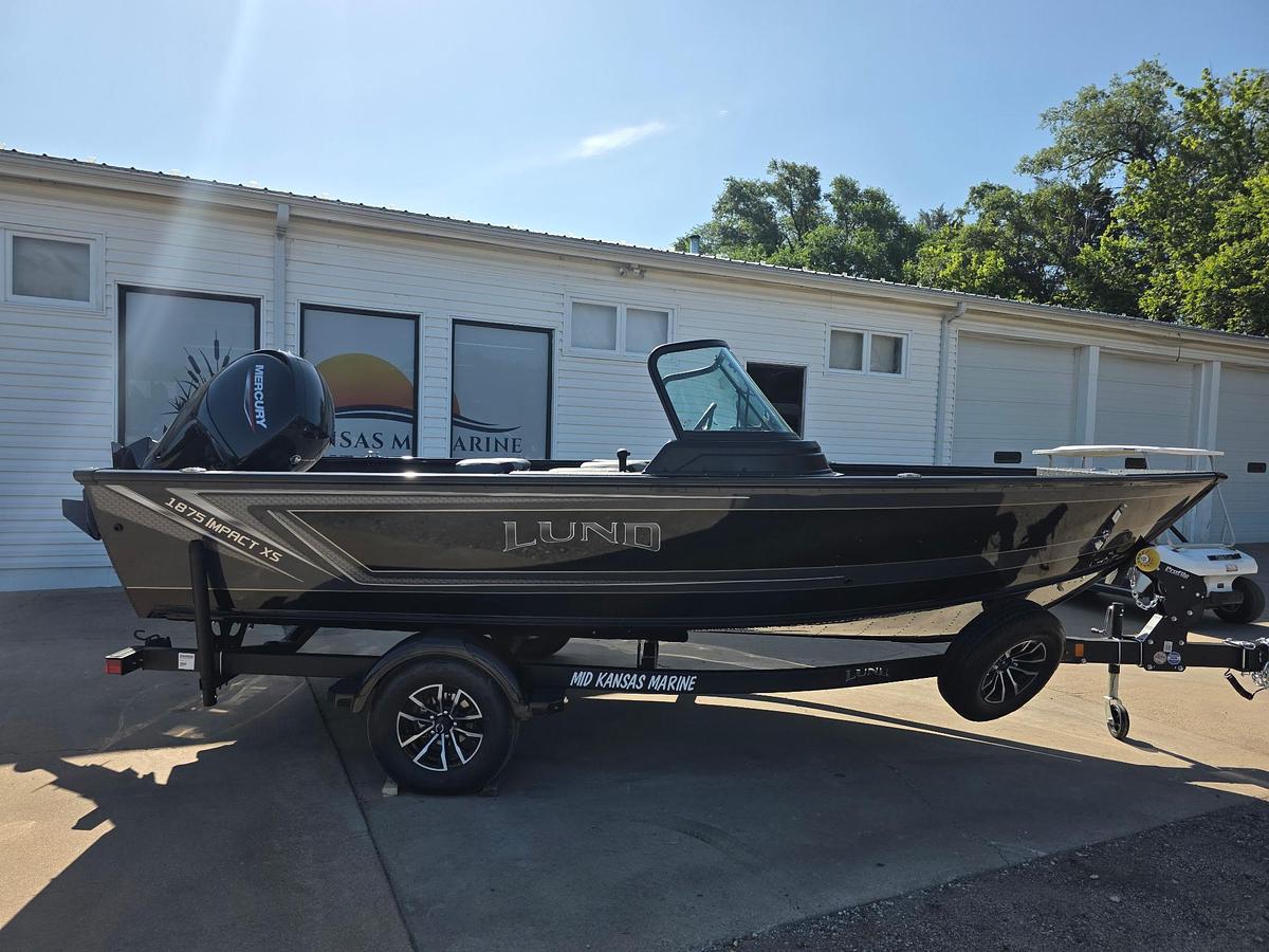 2027 Lund 1875 Impact XS Sport