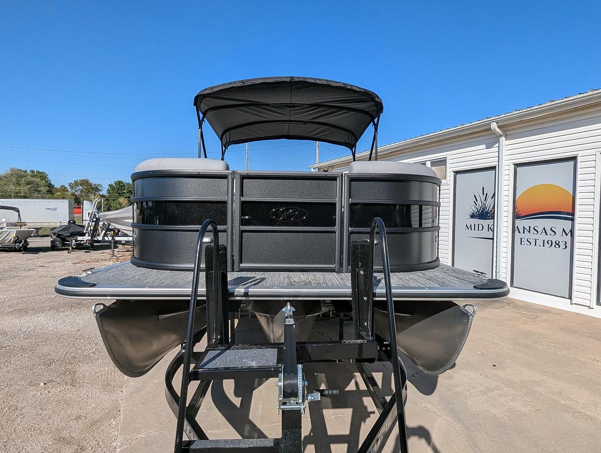 2027 Bentley Pontoons Bolt 223