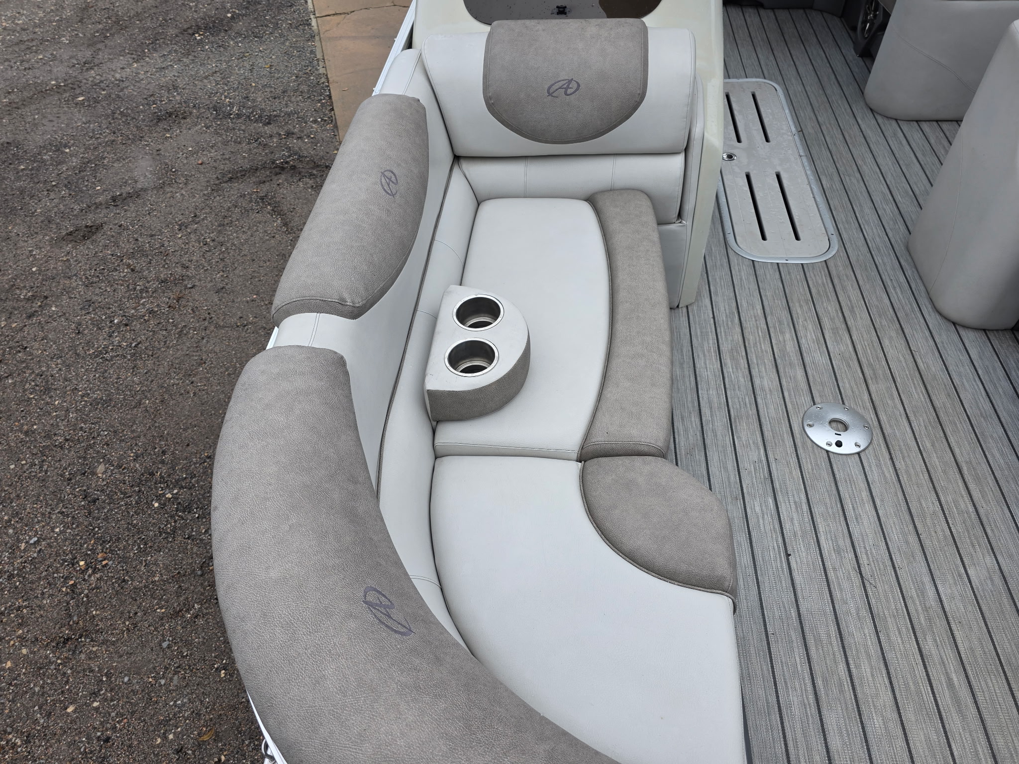 Used 2019 Avalon 2385 Catalina Rear Fish