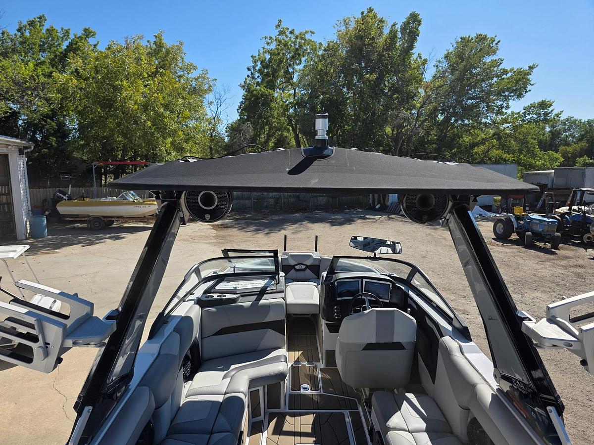 Used 2022 Centurion RI 230