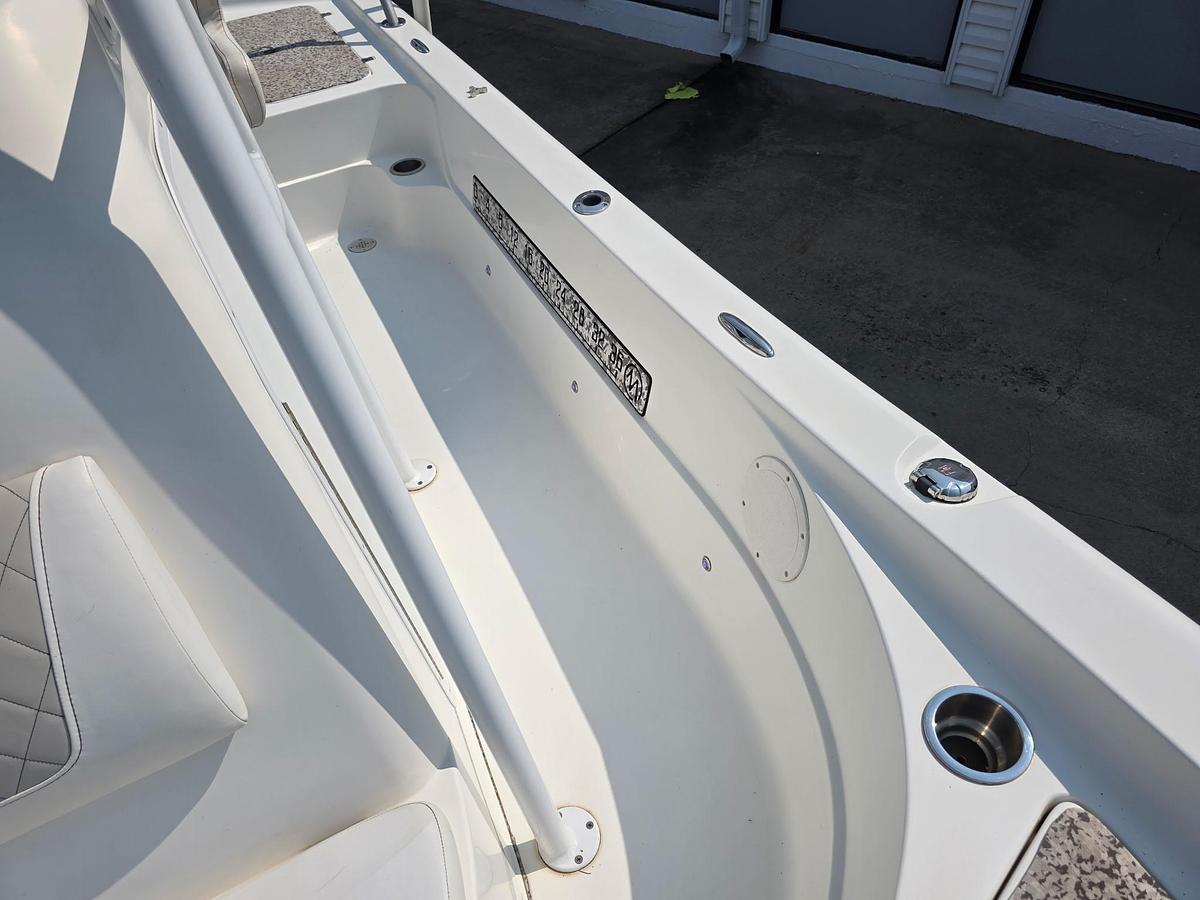 Used 2019 Epic Boats 22 Bay