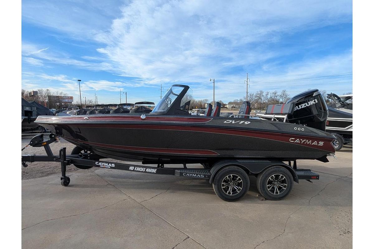 2026 Caymas Boats DV19