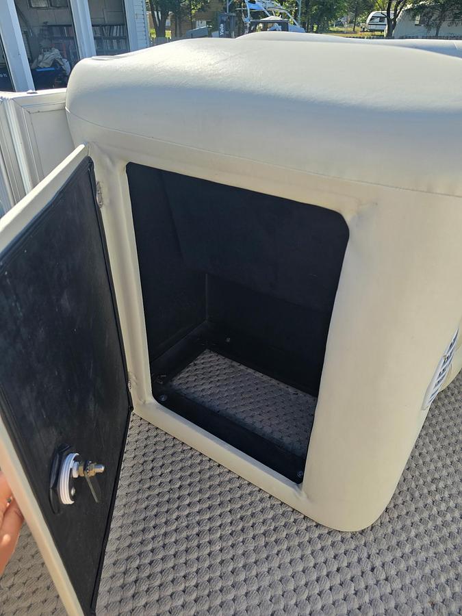 Used 2007 Crest LE 2270