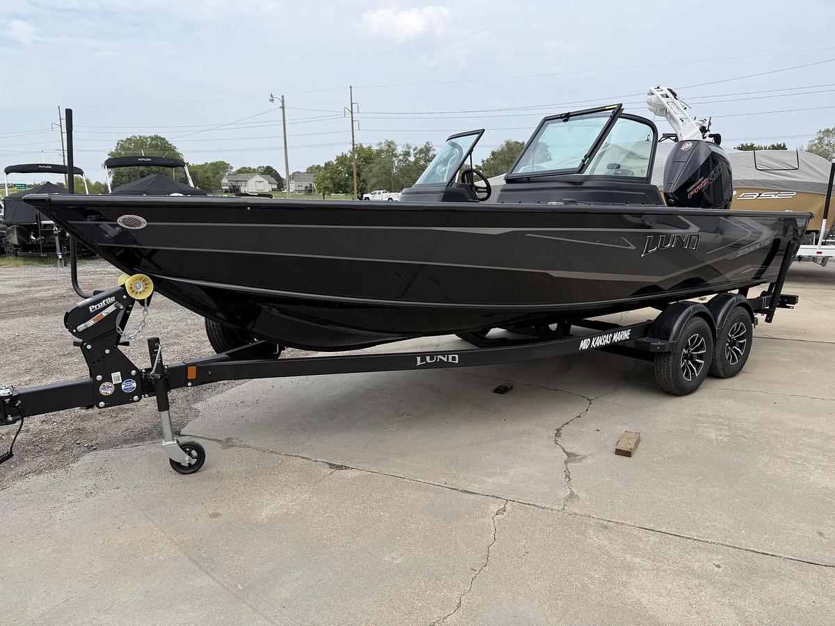 2027 Lund 2075 Impact XS Sport