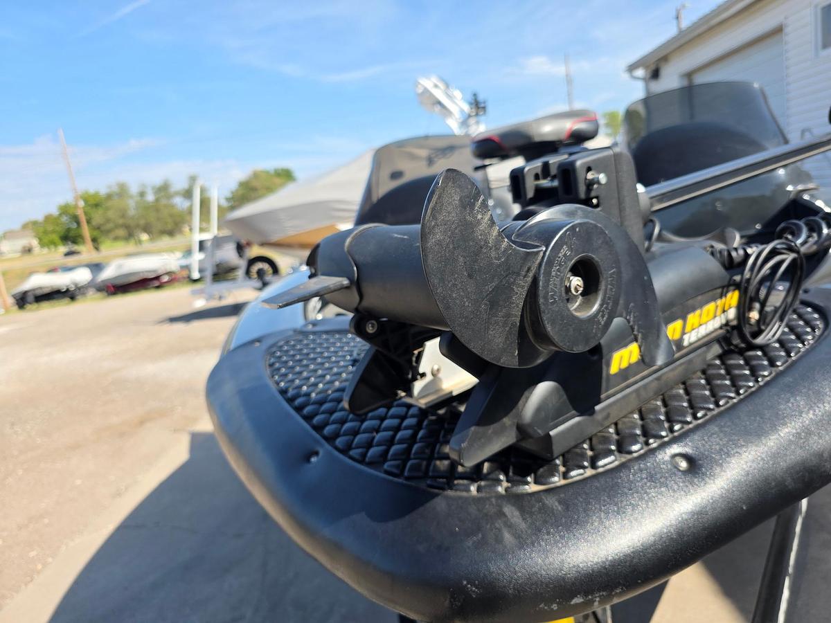 Used 2007 Tracker Tundra 18