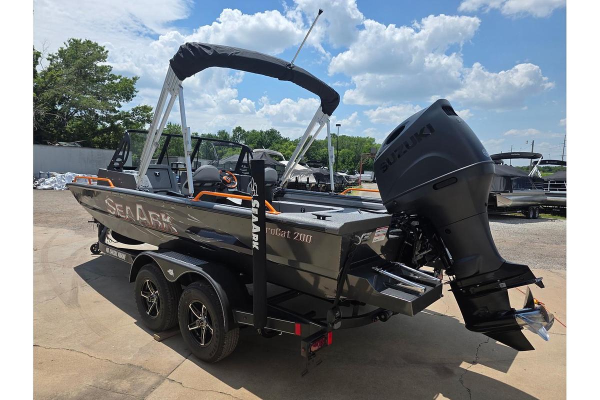 2027 SeaArk Procat 200