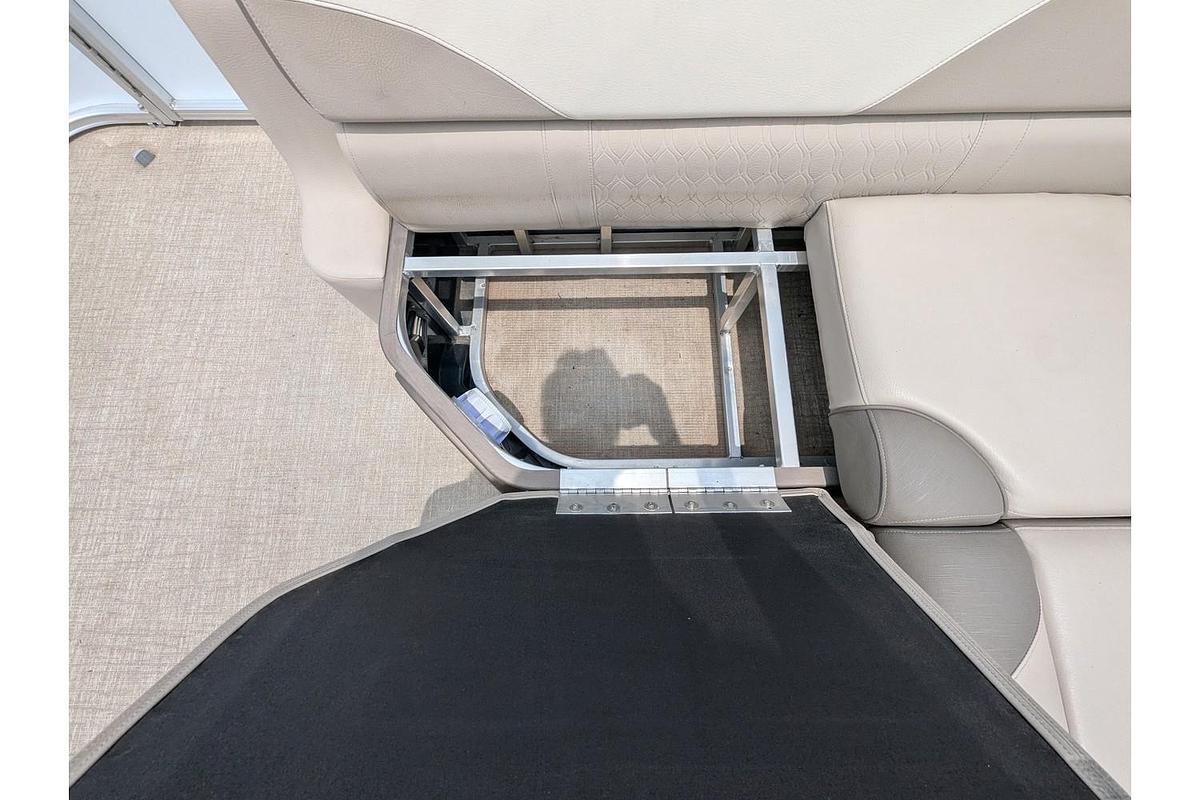 Used 2022 Avalon 2285 LSZ Cruise Rear Bench