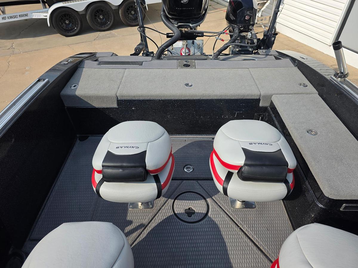Used 2023 Caymas DV 22