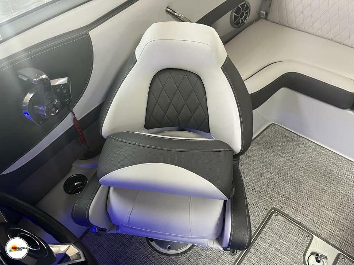 2024 Crownline 220 SS BELOW DEALER INVOICE