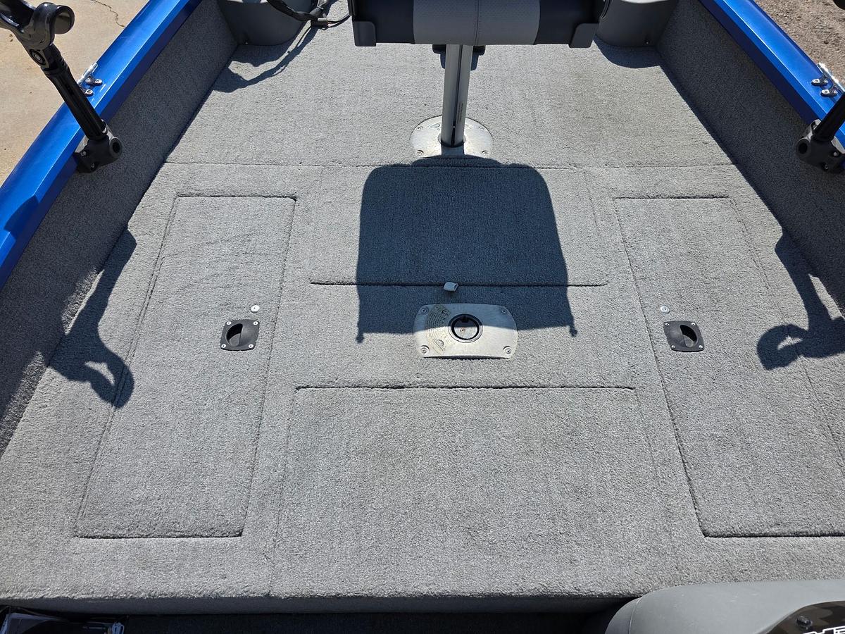 Used 2011 Tracker Pro Crappie 175