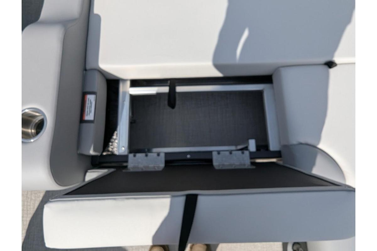 2026 Avalon 2385 Venture 85 Versatile Rear Bench