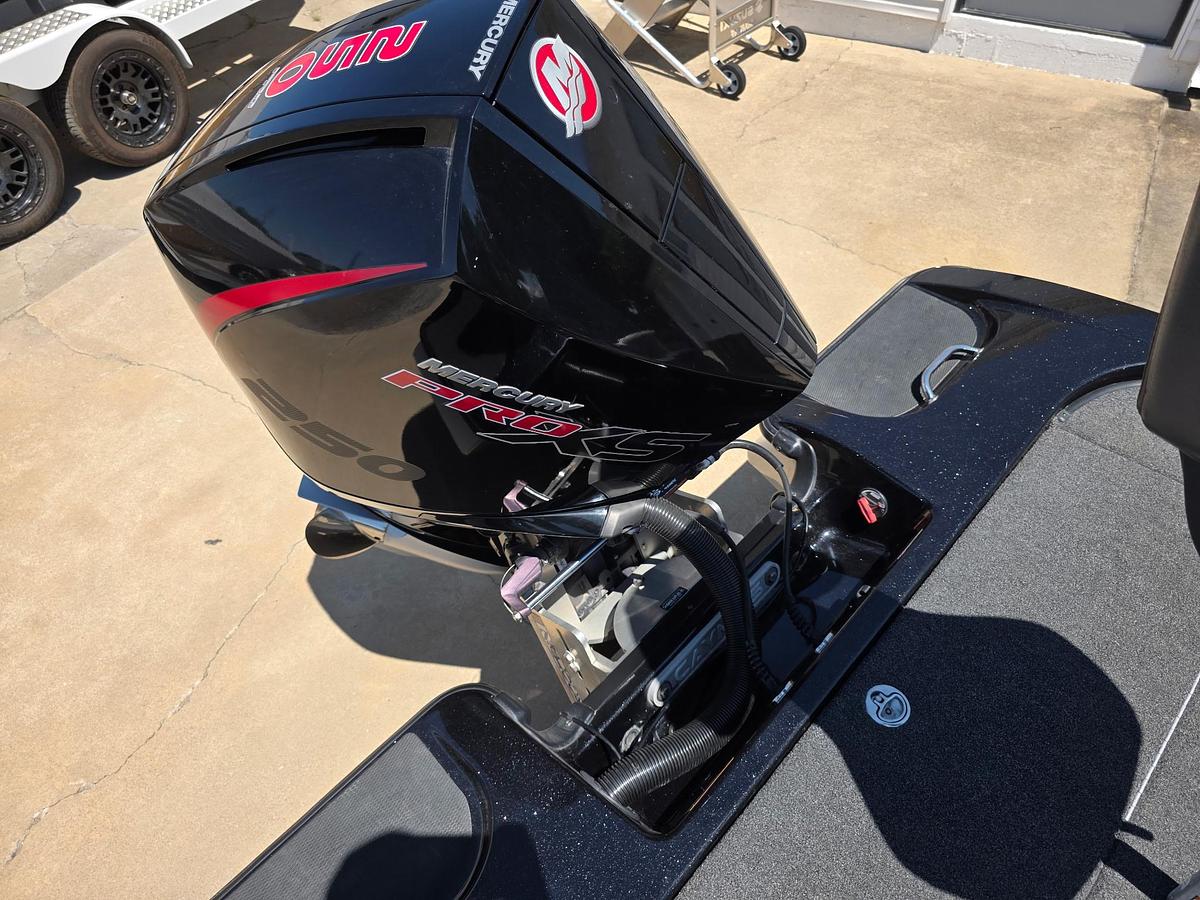 Used 2022 Caymas CX 20