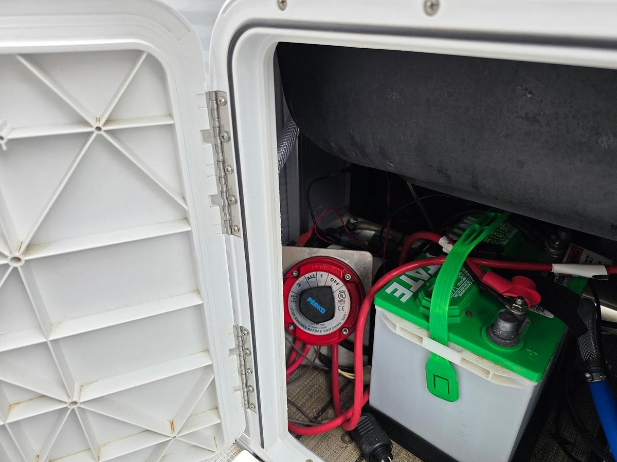 Used 2019 Avalon 2385 Catalina Rear Fish