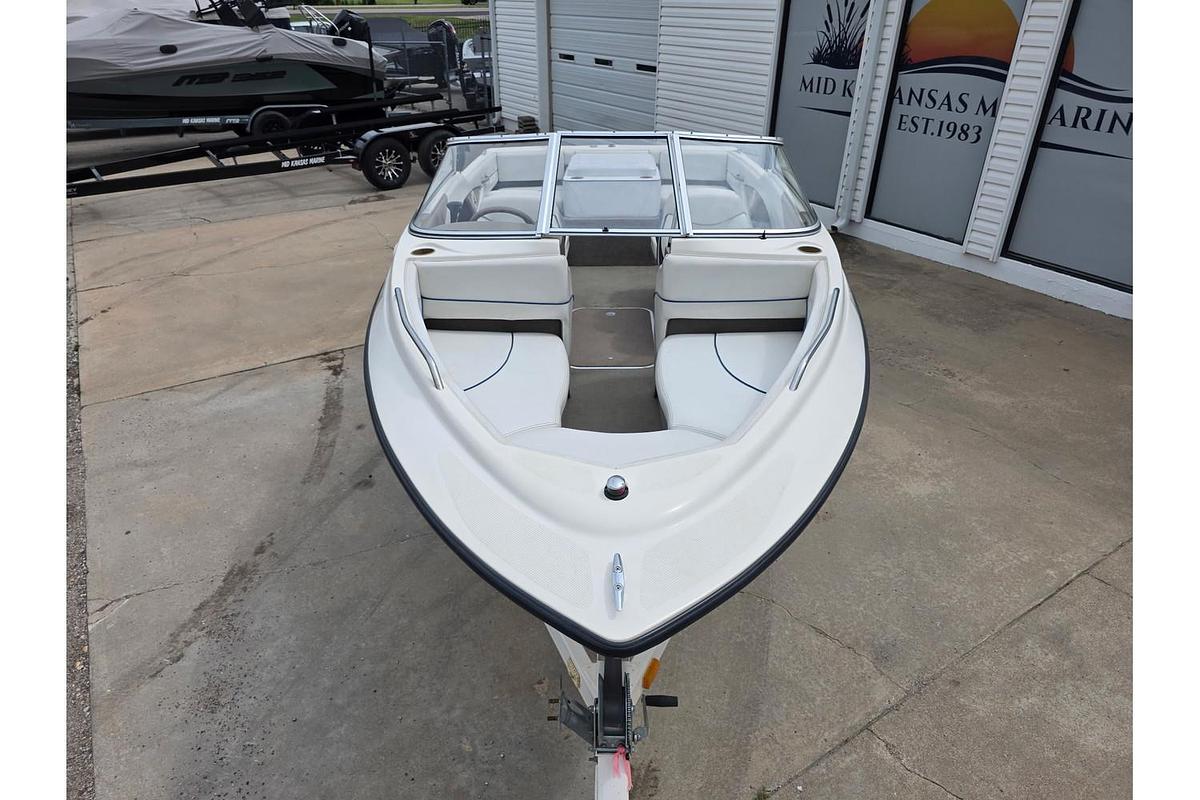 Used 2004 Bayliner 195 Capri