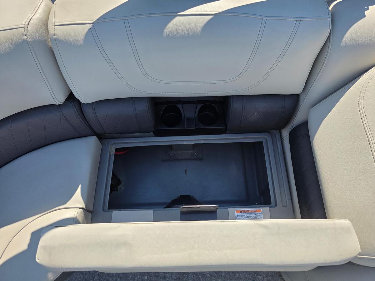 Used 2021 Starcraft SLS 3 Tritoon