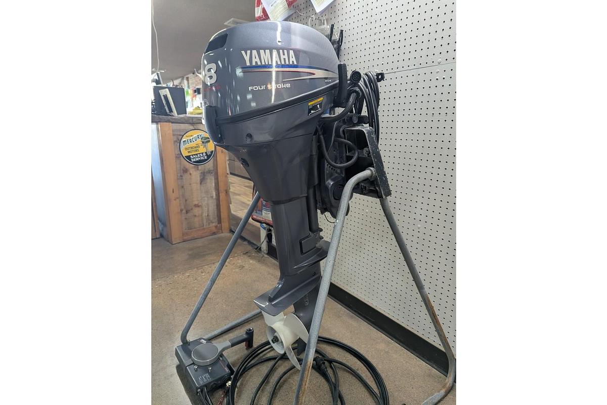 Used 2004 Yamaha T8PLRC