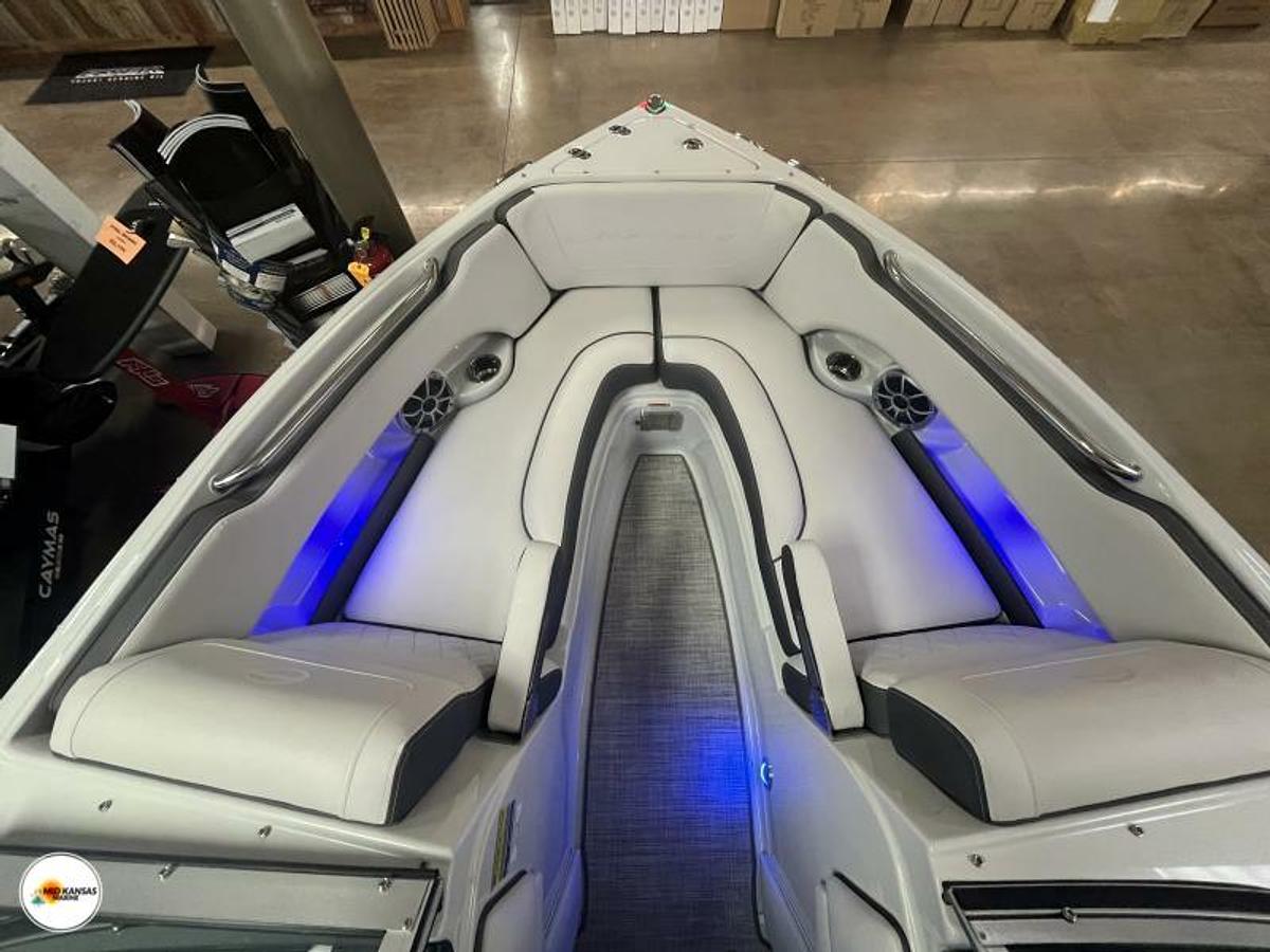 2024 Crownline 220 SS BELOW DEALER INVOICE