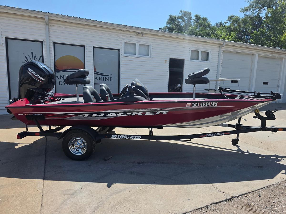 Used 2024 Bass Tracker Pro Team 175