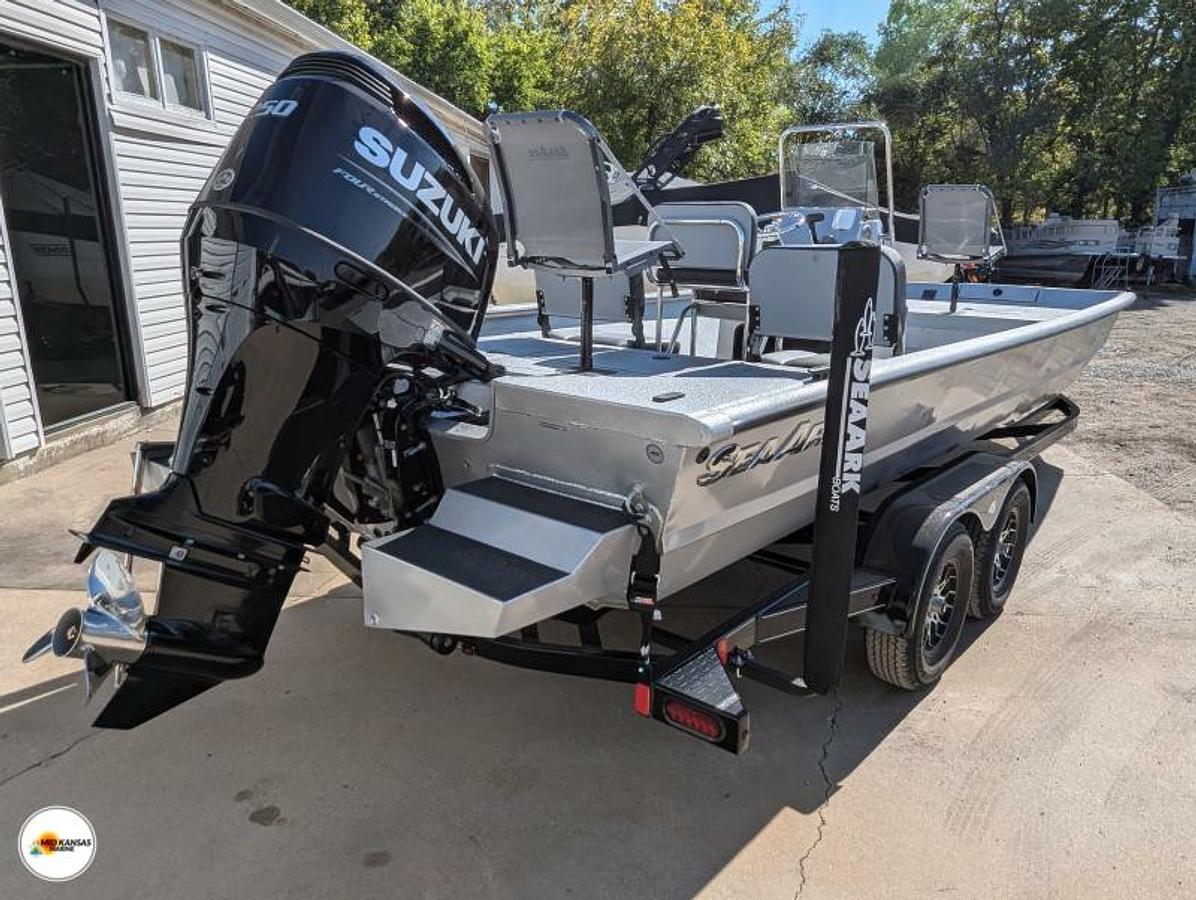 2025 SeaArk Phantom 24XV CC