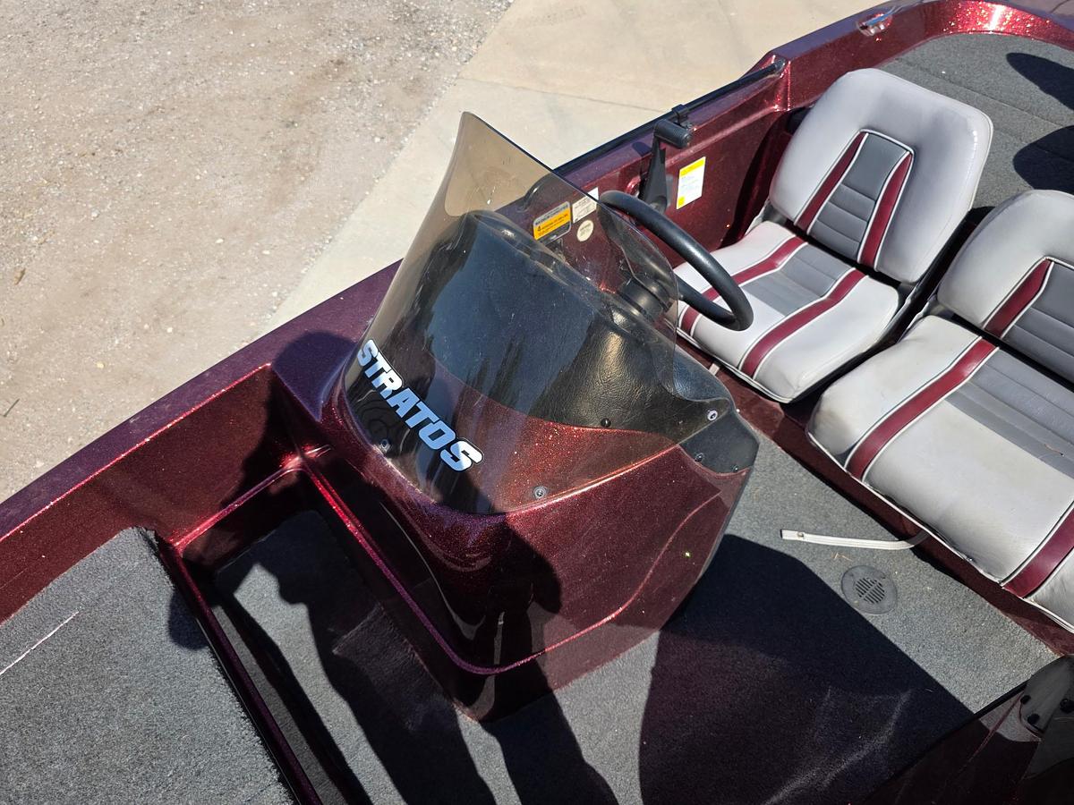 Used 1996 Stratos 268 DC