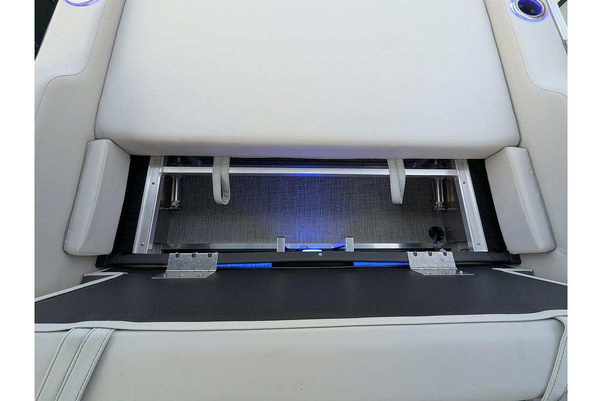 2026 Avalon 2385 LSZ Versatile Rear Bench