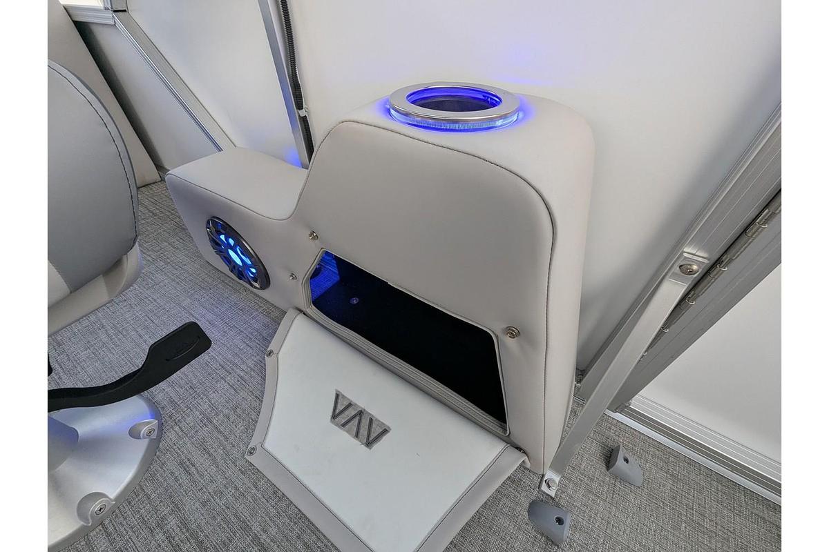 2026 Avalon 2385 LSZ Versatile Rear Bench