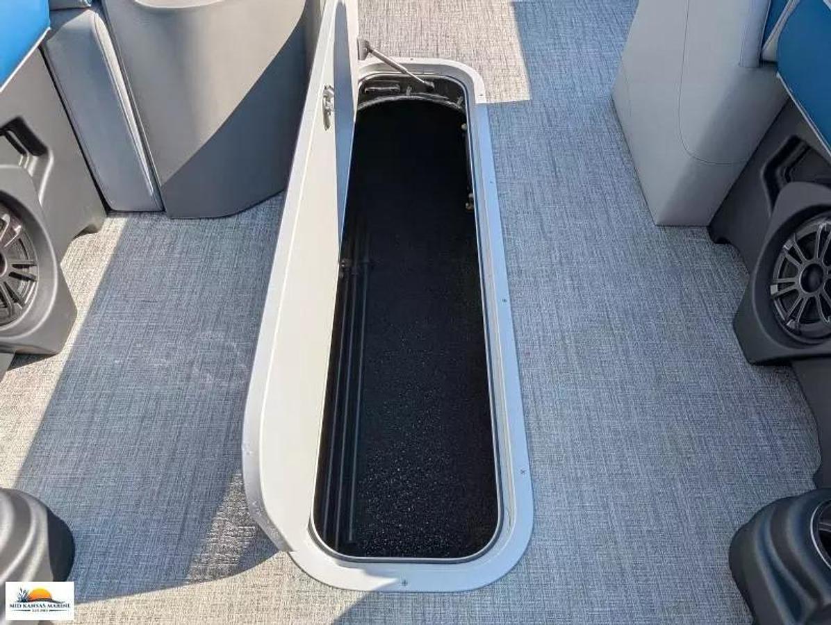 2026 Avalon 2185 LSZ Cruise Rear Bench Tritoon