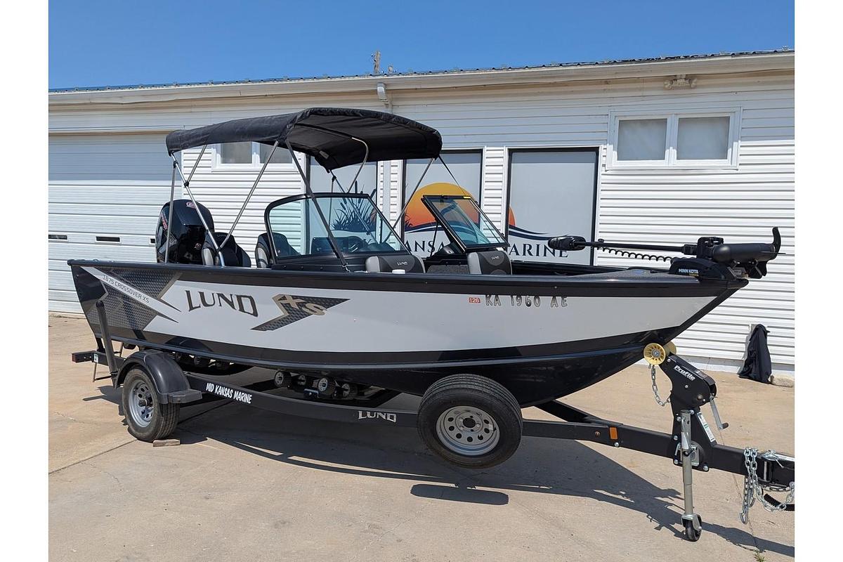 Used 2022 Lund 1875 Crossover