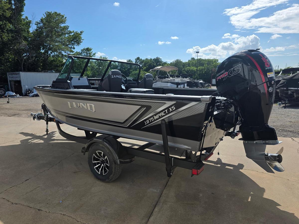 2027 Lund 1875 Impact XS Sport